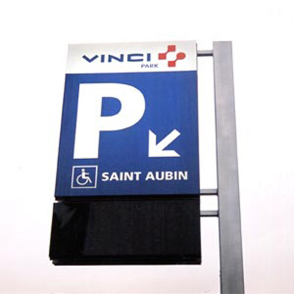 http://www.lara-vincy.com//images/evenement/36/carrousel/parking_vinci.jpg